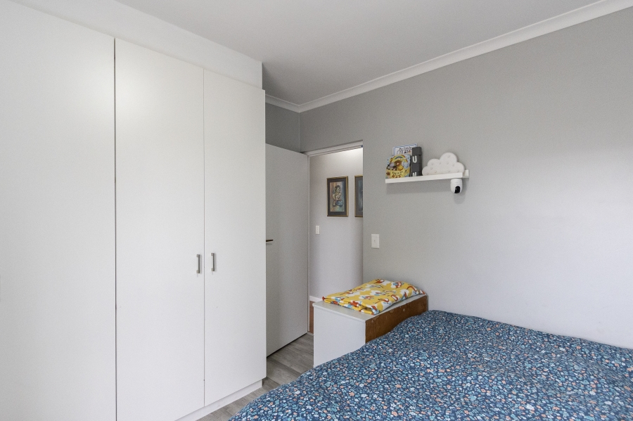 To Let 3 Bedroom Property for Rent in Somerset Ridge Western Cape